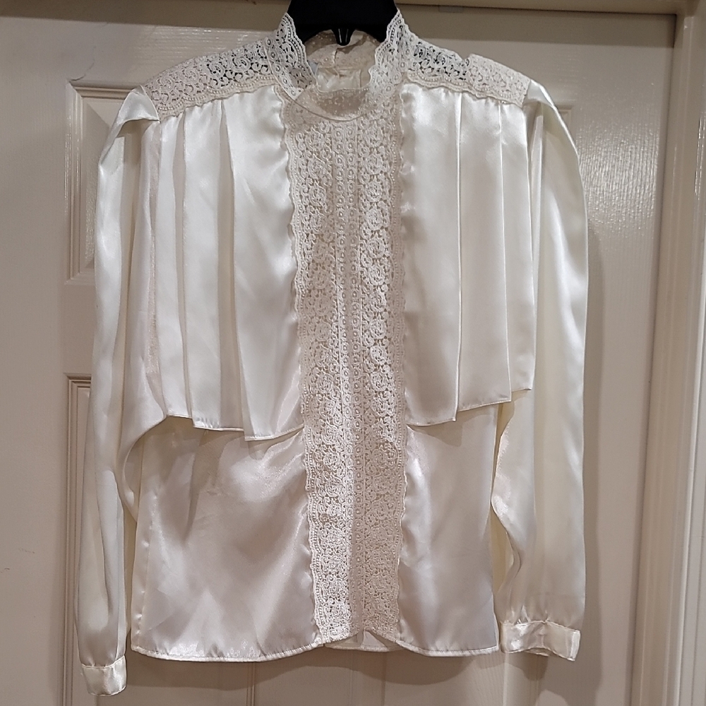 Elegant White Lace Blouse